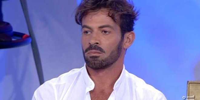 Uomini e Donne gossip, Gianni Sperti si scaglia contro Sara Affi Fella