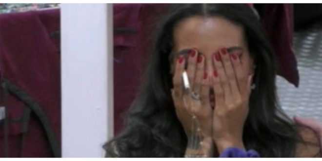 Gf Vip 2021, Giucas Casella costretto a fare i bisogni in un vaso per colpa di Lulù Selassiè