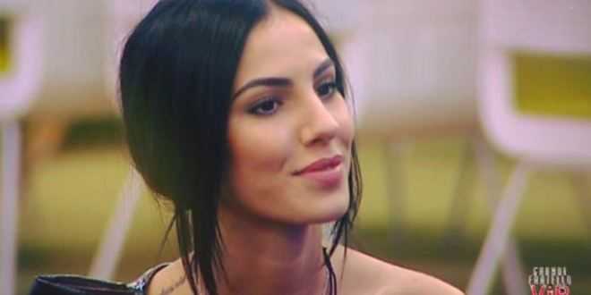 Uomini e Donne, Giulia blocca Andrea dopo quanto accaduto nella notte