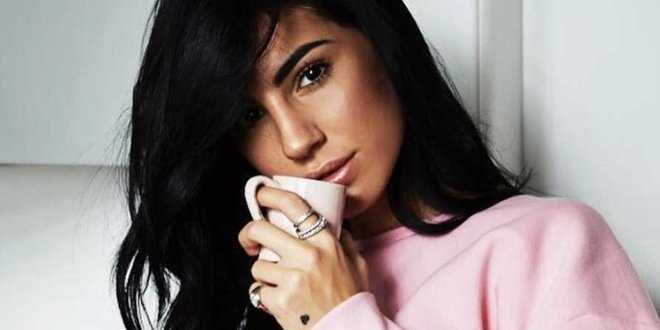 Uomini e Donne gossip, Giulia De Lellis ha un nuovo amore famoso: la foto del bacio