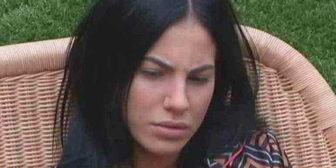 Grande Fratello VIP, Giulia De Lellis soffre per Andrea