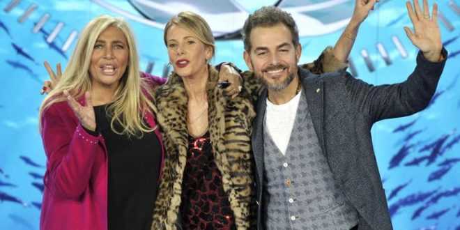 Isola dei Famosi 2018, gli stipendi shock di Marcuzzi e Venier