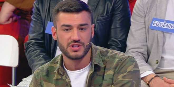 Gossip Uomini e Donne, Lorenzo lancia un messaggio particolare a Sara