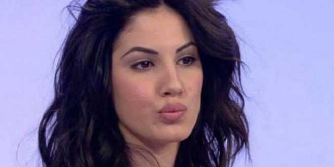 Grande Fratello Vip, Giulia De Lellis scalda i motori: ecco cosa porterà nella Casa