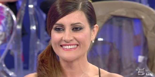 Gravi accuse al trono over di Uomini e Donne, parla Elga Profili