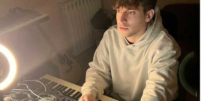 Amici 23: Holden giudicato dalla stampa che lo affossa: “Spocchia senza eguali”