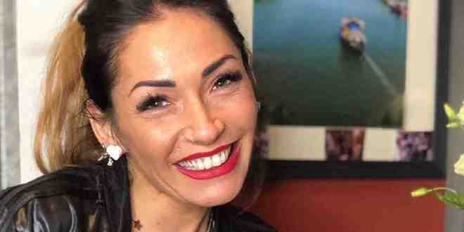 Uomini E Donne Ida Platano La Mia Testa E Il Mio Cuore Sono Ancora La