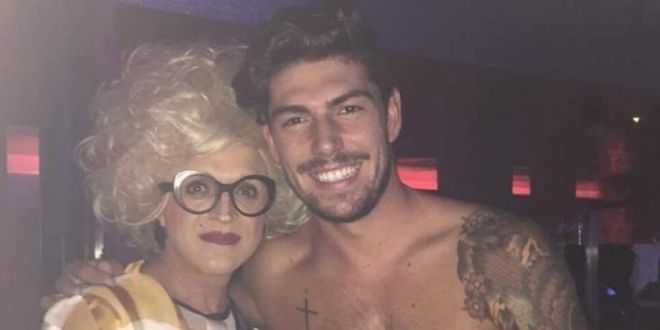 Grande Fratello Vip, Ignazio con la trans: le foto scottanti fanno il giro del web