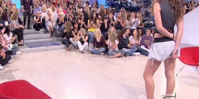 Uomini e Donne news, il dramma della tronista: “Mio padre ha rapito mia mamma”