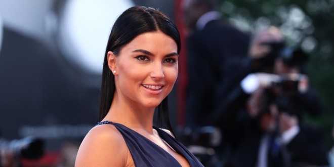 Uomini e Donne anticipazioni, un video a luci rosse finisce sotto gli occhi di Teresa Langella