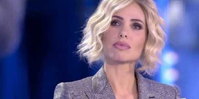 Grande Fratello Vip, Ilary Blasi vuole abbandonare: già pronta la famosissima sostituta