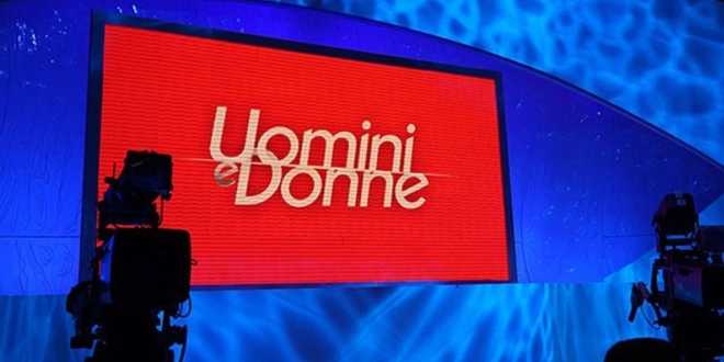 Anticipazioni Uomini e Donne: in arrivo un tronista e una tronista, ecco quando