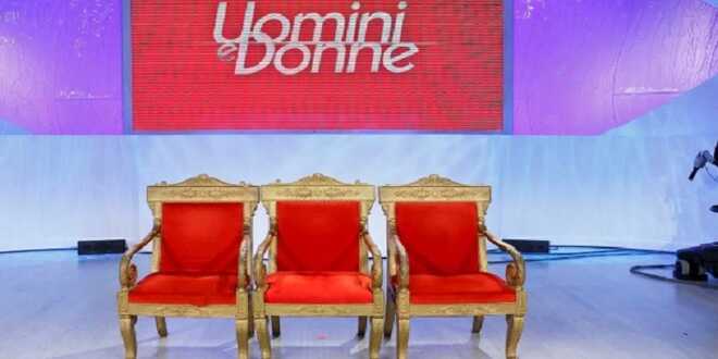 Uomini e Donne, la novità dopo le feste natalizie: addio al trono classico?