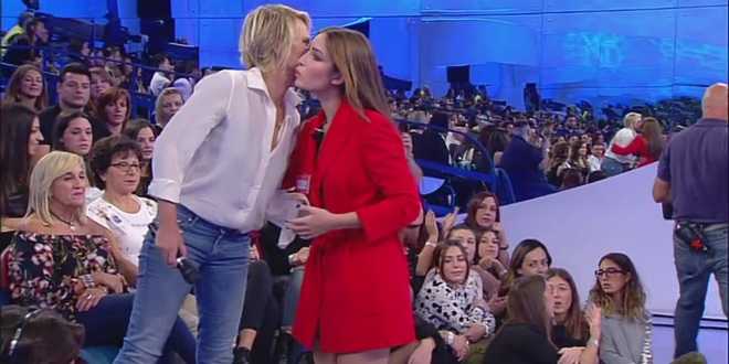 News Uomini e Donne, intervista esclusiva a Nilufar: indizi sulla scelta