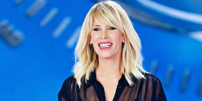 Isola dei Famosi 2017, i concorrenti arrivano alle mani: interviene la redazione, televoto sospeso