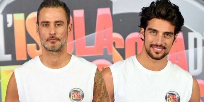Isola dei Famosi 2017: il brutto gesto di Simone verso Raz, il modello rischia grosso