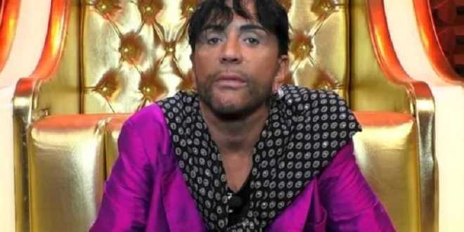 Grande Fratello Vip, Ivan Cattaneo: “Due concorrenti hanno fatto l’amore nella Casa”