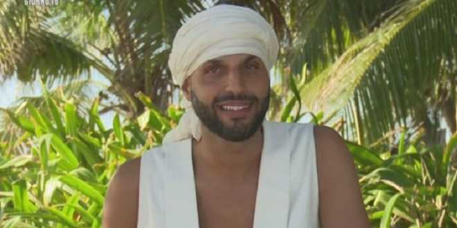 Isola dei Famosi 2018: Jonathan smascherato dai naufraghi