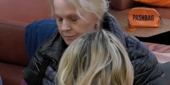 Gf Vip 2021, Katia Ricciarelli umilia Manila Nazzaro: “Svergognata”