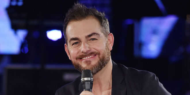 Grande Fratello Vip, la denuncia: “Bossari ha bestemmiato”