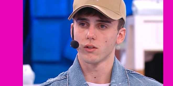 Amici, LDA scoppia in lacrime: “Non posso tremare in questo mestiere”