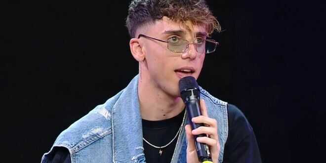 LDA, ritorno live dopo Amici con Gigi D’Alessio: il consiglio del padre per il successo