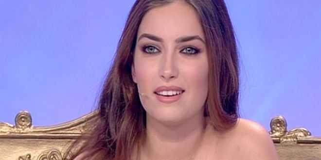 News Uomini e Donne, l’ex di Nilufar parla e mette nei guai l’ex tronista