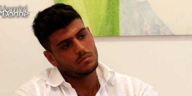 Uomini e Donne news, lo sfogo di Teresa in lacrime e le accuse ai tronisti