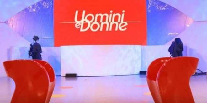 Uomini e Donne news, locale chiuso per Covid: l’amaro sfogo dell’ex tronista