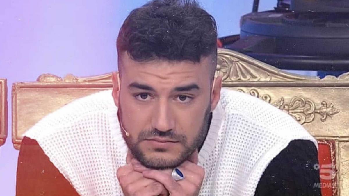 Uomini e Donne anticipazioni: Lorenzo Riccardi teme un “no”!