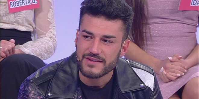 Uomini e Donne news, Lorenzo Riccardi torna sui social e commenta