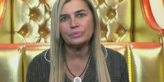 Grande Fratello Vip: Lory Del Santo riceve un regalo, ma la sua reazione è stran