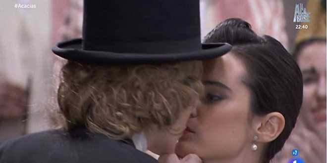 Una vita anticipazioni luglio 2018: Elvira e Maria Luisa danno scandalo