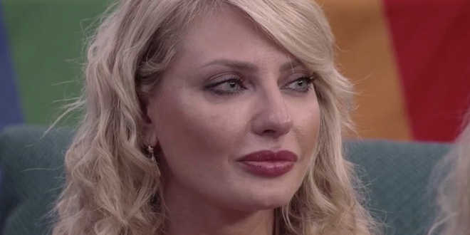 GF Vip 6, Manila Nazzaro lascia la Casa: “Ho ricevuto una telefonata”