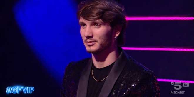 GF Vip, Manuel Bortuzzo smaschera Jessica e Baru: “Vogliono solo trom**re”