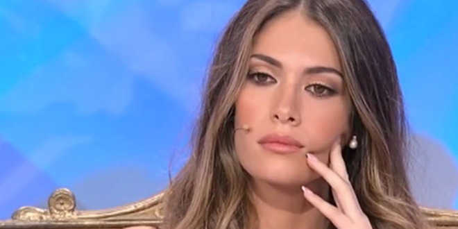 Uomini e Donne anticipazioni, Mara Fasone minaccia: “Racconterò tutto!”. Ma si scopre che…