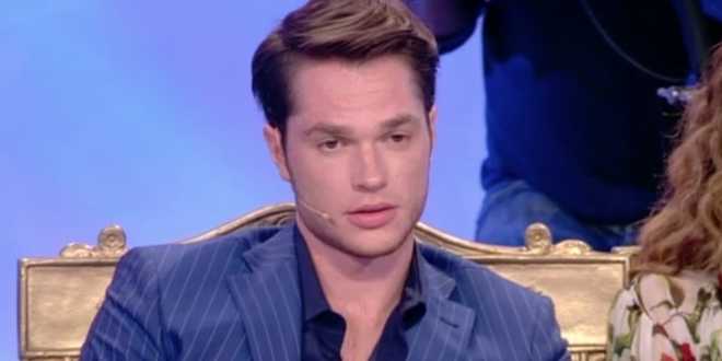 Uomini e Donne news, Marco Cartasegna dà di matto: calci e pugni dietro le quinte