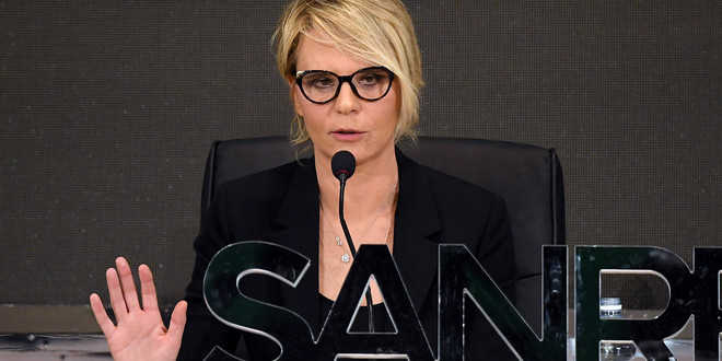 Uomini e Donne news: Maria De Filippi derisa e insultata da una famosa show-girl