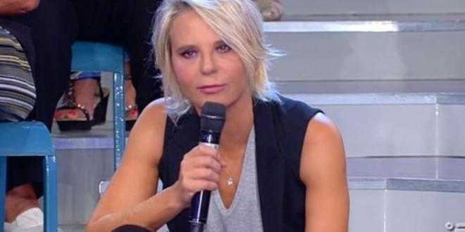 Uomini e Donne news, Maria De Filippi fa un bel gesto per una donna del pubblico