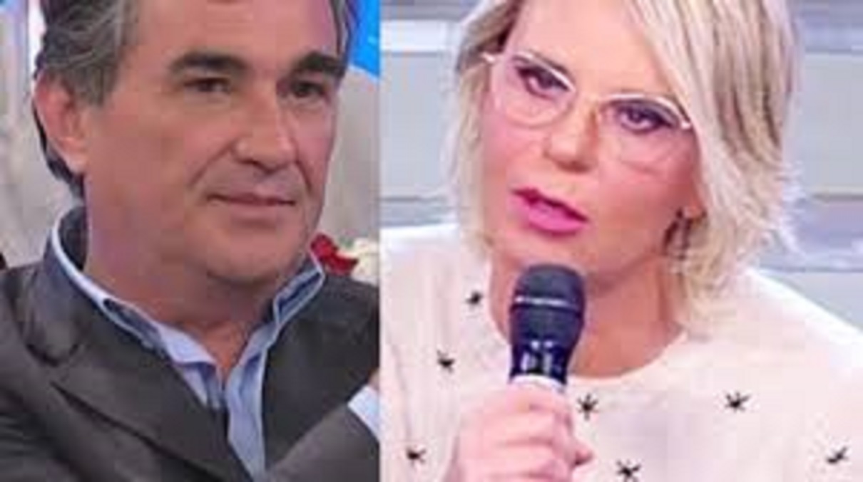 Uomini e donne anticipazioni, Maria De Filippi mai così furiosa: pubblico ammutolito