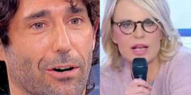 Uomini e Donne, Maria De Filippi sbotta: “Se non te lo dice nessuno, te lo dico io!”