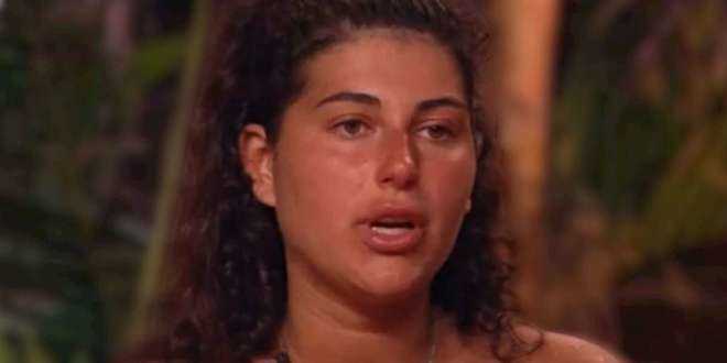 Isola dei Famosi, Maria Laura rivela come fanno le donne con ciclo e depilazione