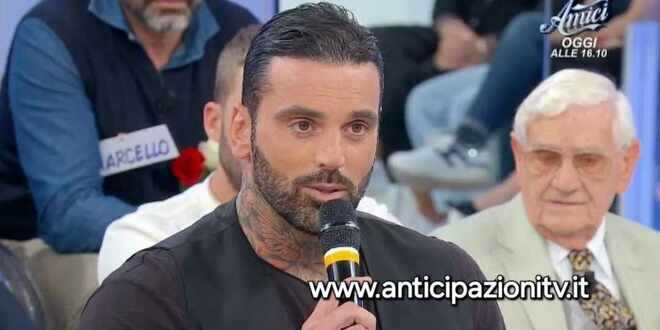 News Uomini e Donne, Mario Cusitore beccato con un’ex dama del trono over: la segnalazione