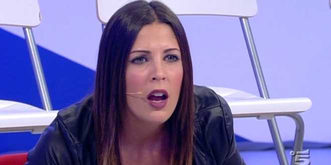 Uomini e Donne news: Martina Luchena accusa una corteggiatrice di Manuel Vallicella
