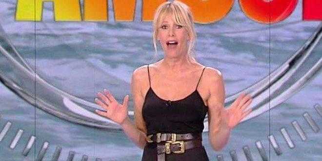 Isola dei famosi 2018, Mediaset decide di sospendere Alessia Marcuzzi?