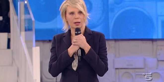 Amici 17: momenti di panico in studio! Il talent a rischio sospensione