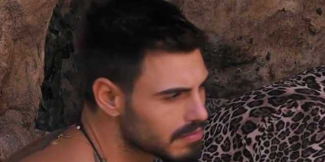 Grande Fratello Vip, Monte racconta dell’Honduras e degli spacciatori