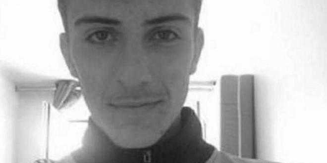 Morte di Davide Astori, giovane calciatore muore come lui