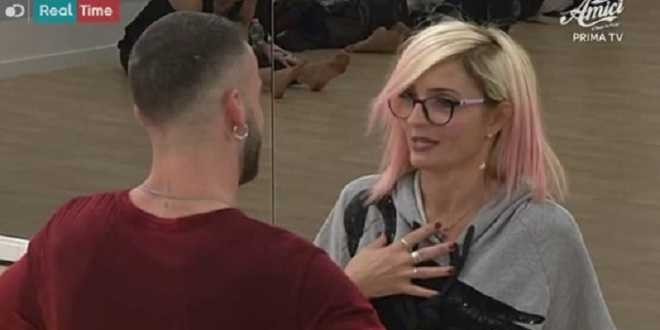 Amici 2018: è nato l’amore tra un allievo e una maestra?