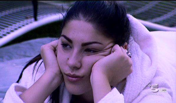 News Grande Fratello 14: la tragedia di Federica e le reazioni (incommentabili) del “branco”